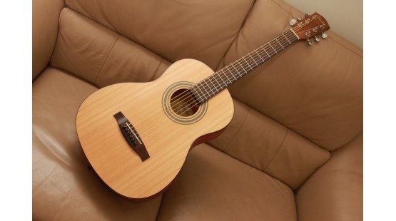 2 cây guitar Fender từ 5 triệu trở xuống nên mua khi học đàn