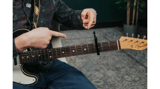 Học nhạc tại nhà: Những lựa chọn cần thiết cho một tay chơi guitar acoustic