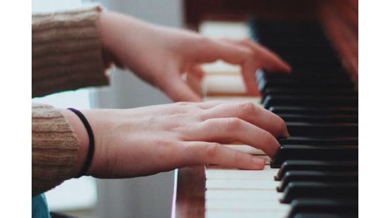 Tại sao chơi chậm là cách tốt để luyện tập piano?