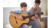 Làm thế nào để thúc đẩy một đứa trẻ chơi nhạc cụ?