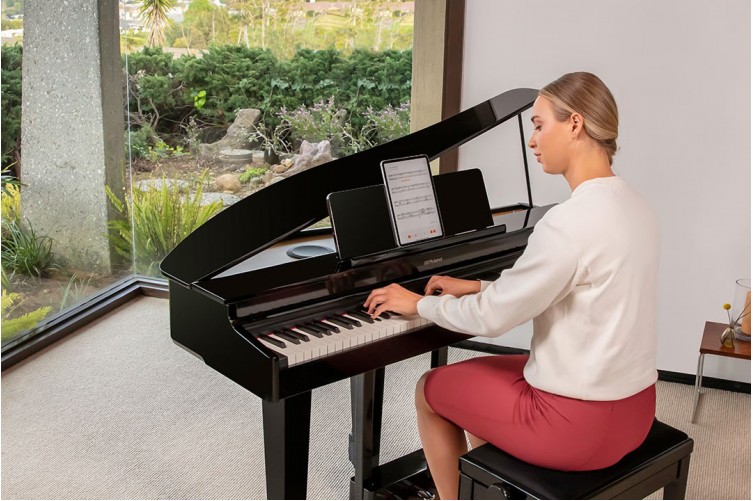 Roland GP-3: Ngoại hình grand piano sang trọng với công nghệ và giá tiền của digital piano