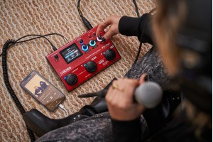 Bộ hiệu ứng vocal BOSS VE-22 là công cụ hữu ích cho các ca sĩ và nhạc sĩ