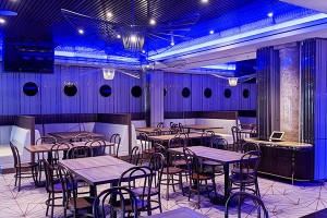 Hệ thống loa nhà hàng: Phát nhạc nền và biểu diễn