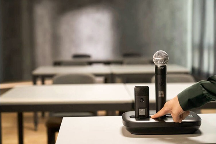 Micro không dây: 12 tính năng vượt trội bạn nên biết