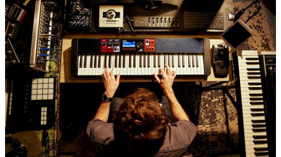 Casio ra mắt đàn điện tử mang đến một cách chơi mới độc đáo để thưởng thức âm nhạc