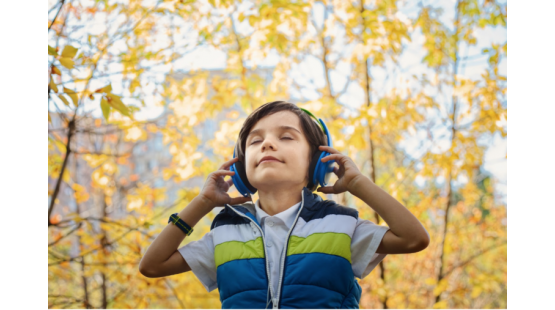 Hoạt động âm nhạc ở nhà cho bé phát triển IQ, giảm nhàm chán trong kỳ nghỉ dịch Covid-19