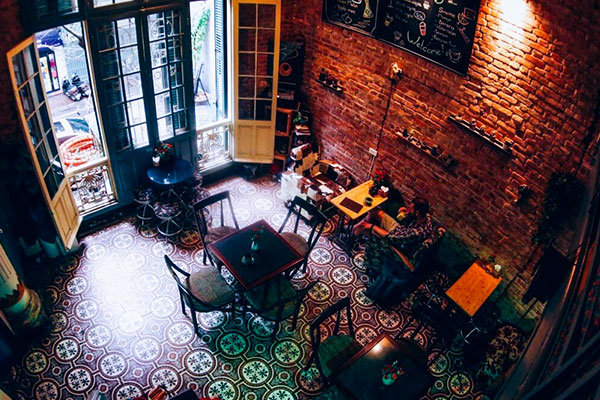 Âm thanh quán cafe gồm những thiết bị nào?