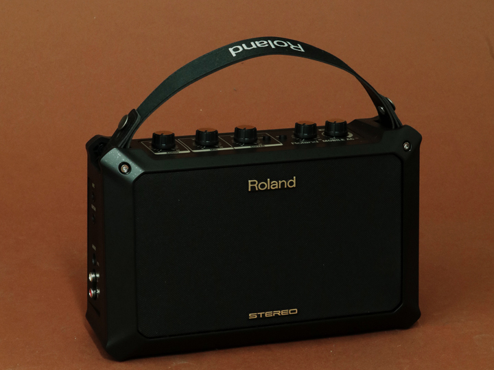 amplifier-roland-ac-mobile-gioi-thieu