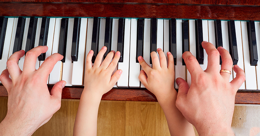 4 tips cho ba mẹ bận rộn giúp trẻ mầm non hứng thú với piano 
